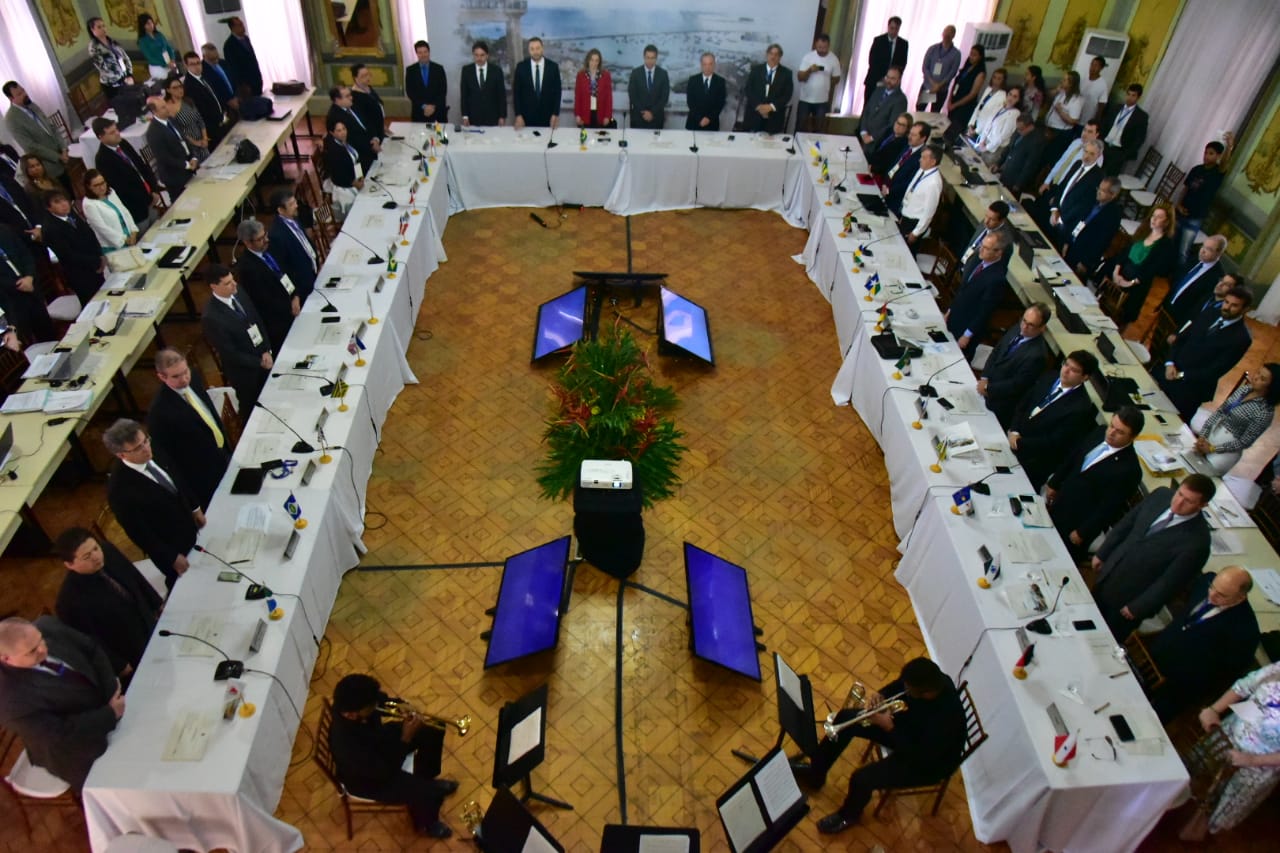 Na foto, integrantes do Conselho Nacional de Política Fazendári