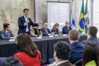 Prefeito de Curitiba defende atuação ativa do município no Comitê Gestor
